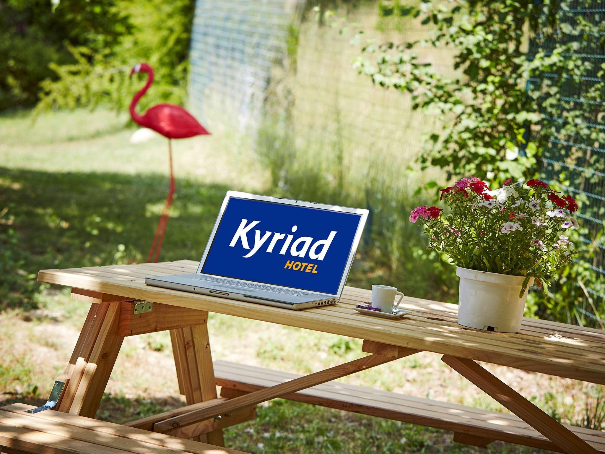 Kyriad Digne-Les-Bains Exterior foto