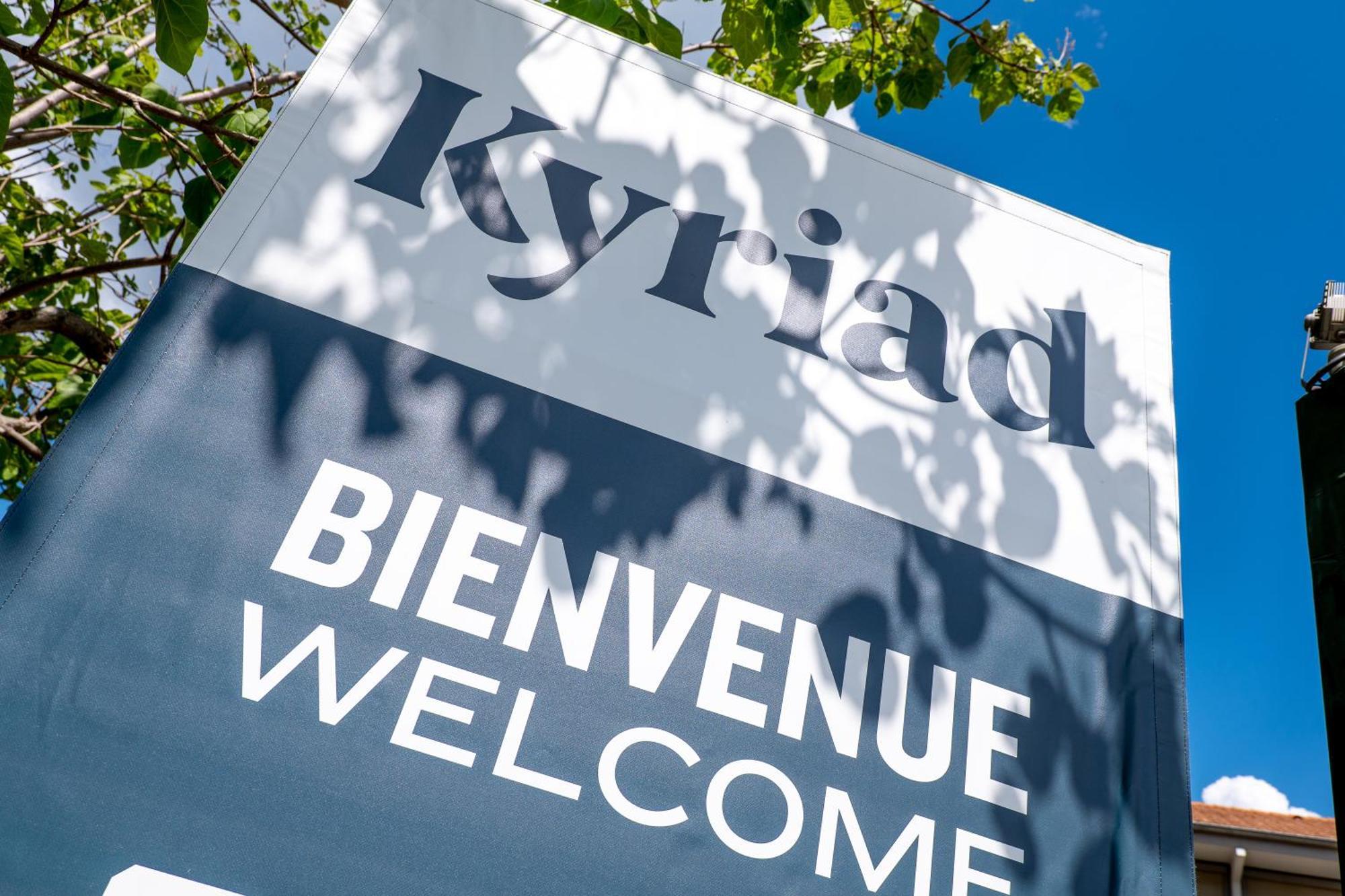 Kyriad Digne-Les-Bains Exterior foto